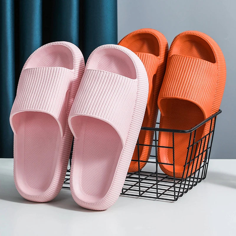 Chinelo de Plataforma para Mulheres no Verão de 2023