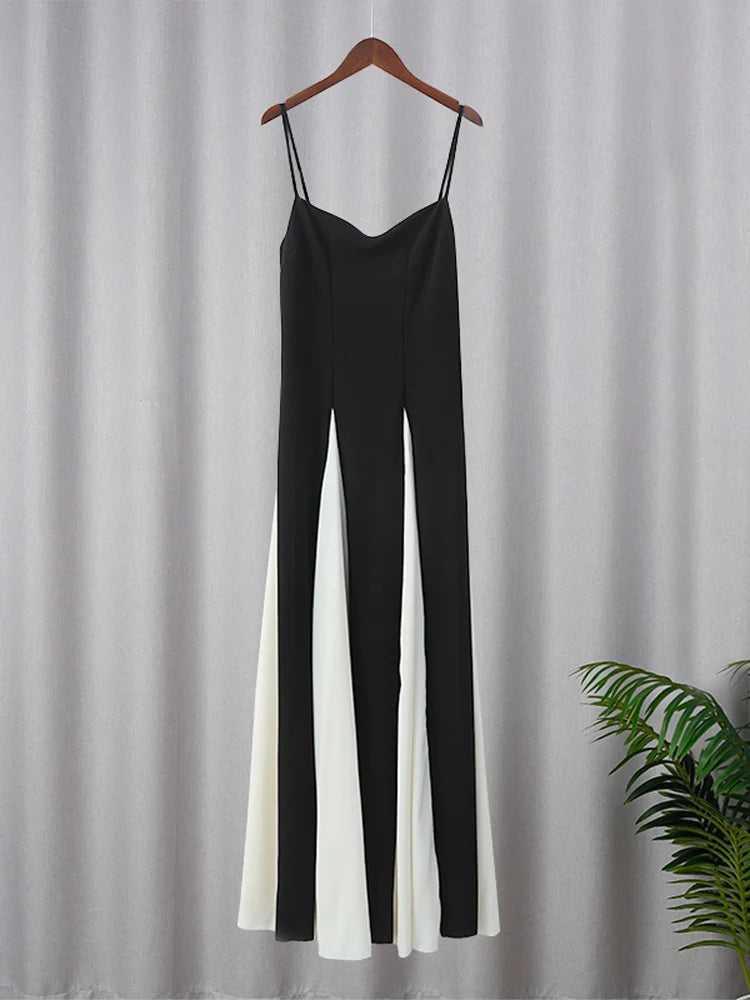 Vestido Elegante de Festa com Contraste Preto e Branco, Decote nas Costas e Cintura Alta