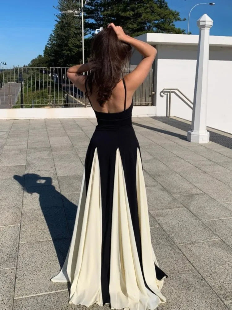 Vestido Elegante de Festa com Contraste Preto e Branco, Decote nas Costas e Cintura Alta