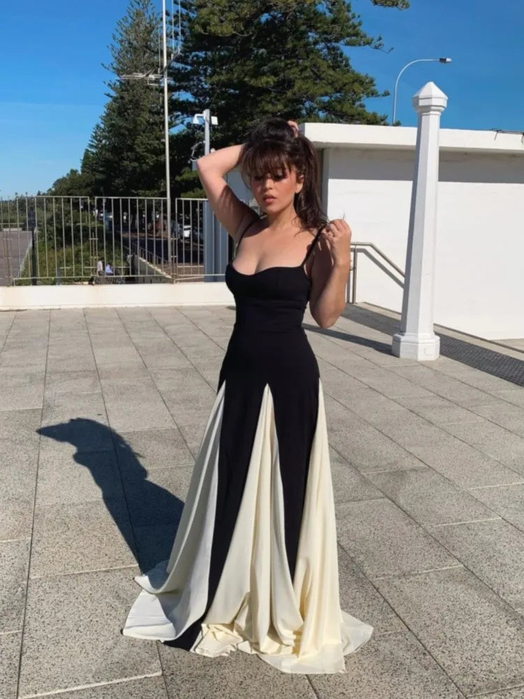 Vestido Elegante de Festa com Contraste Preto e Branco, Decote nas Costas e Cintura Alta